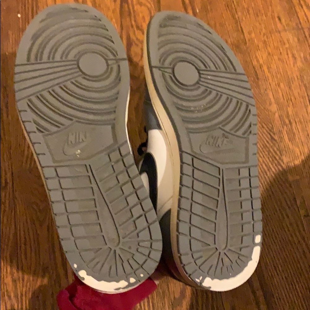 Jordan 1s - Picture 2 of 4